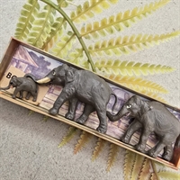 indiske-plastik-graa-elefanter-original-aeske-Berlin-west-walter-merten